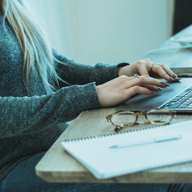 16 About Optimal Operations founder Mandie Wheeler working with clients